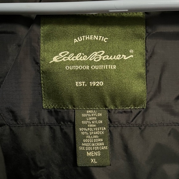 Eddie Bauer Men’s Goose Down Vest - Picture 2 of 4